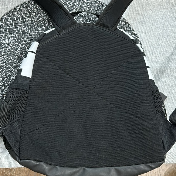 Nike black mini backpack. - Picture 5 of 12